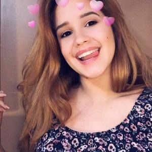 Meet your Posher, Daniella